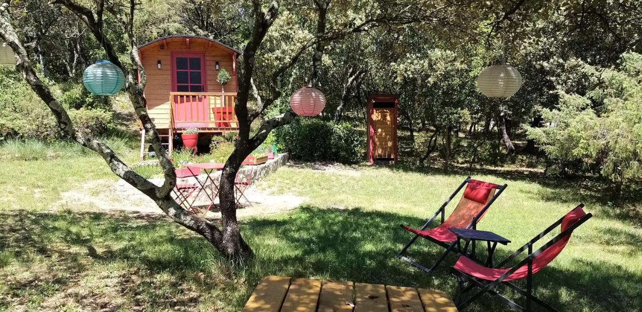 Roulotte Romantique Avec Piscine En Cevennes Monteils (Gard) Eksteriør billede