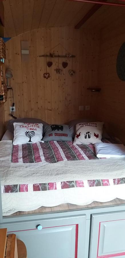Roulotte Romantique Chauffee En Cevennes Monteils  Eksteriør billede