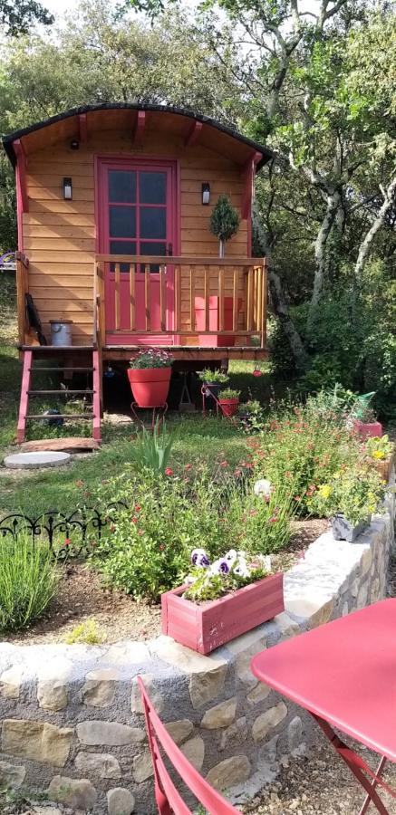 Roulotte Romantique Avec Piscine En Cevennes Monteils (Gard) Eksteriør billede
